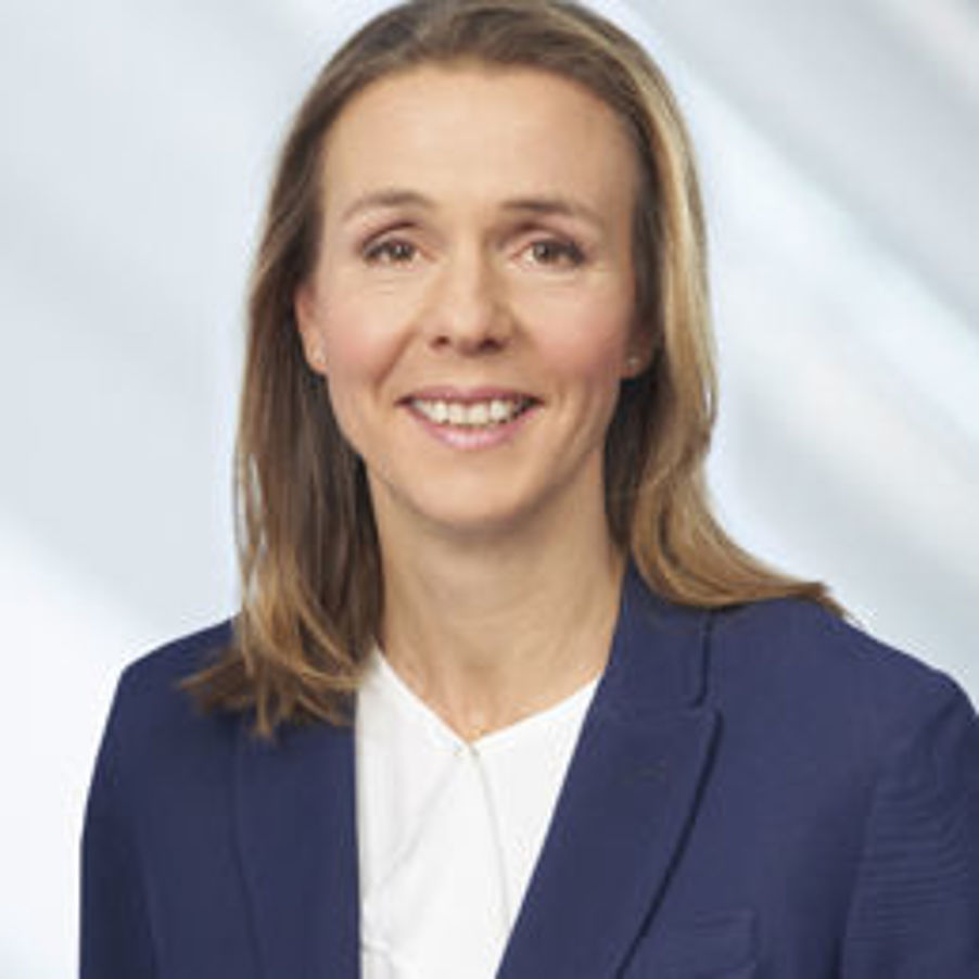 Dr. Martina Ecker